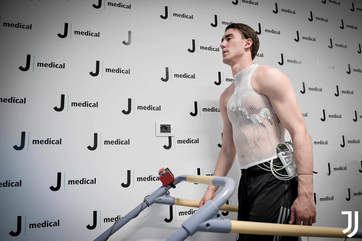 juventusfcen's tweet photo. 💪 Medical in motion! 🏥 https://t.co/fcjLILtJWs