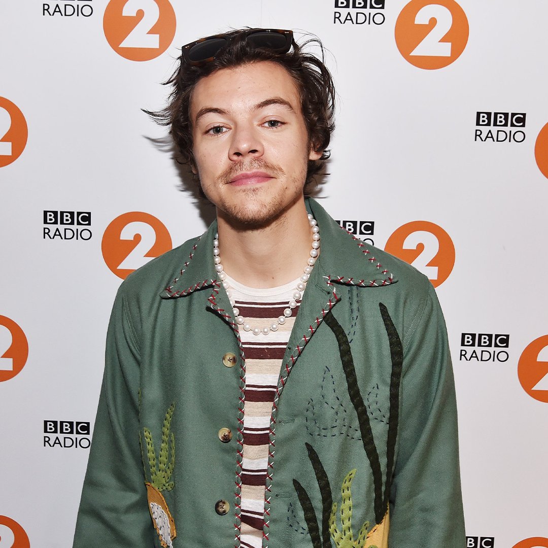 BBCRadio2's tweet photo. Throwback to when he came in to see @ZoeTheBall on the Breakfast Show  💛 https://t.co/lv5VLll4gv