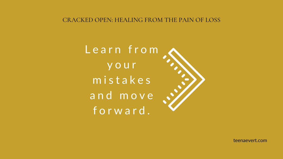 TeenaEvert's tweet photo. “Mistakes are the portals of discovery.” - James Joyce

#mistakesarelessons #healingjourney #personalgrowth https://t.co/VZNft6D1kJ