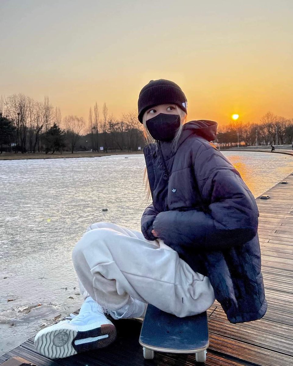 Ngôi lên để tăng điểm thương hiệu cho chị 
 블랙핑크 로제 #ROSÉ #로제