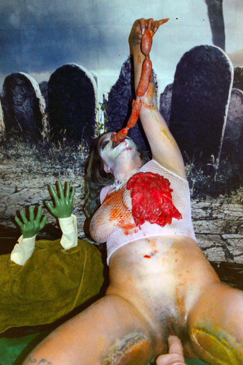 highcreatives's tweet image. “Fuck My Braiinnsss” is on my site now! featuring #banejane