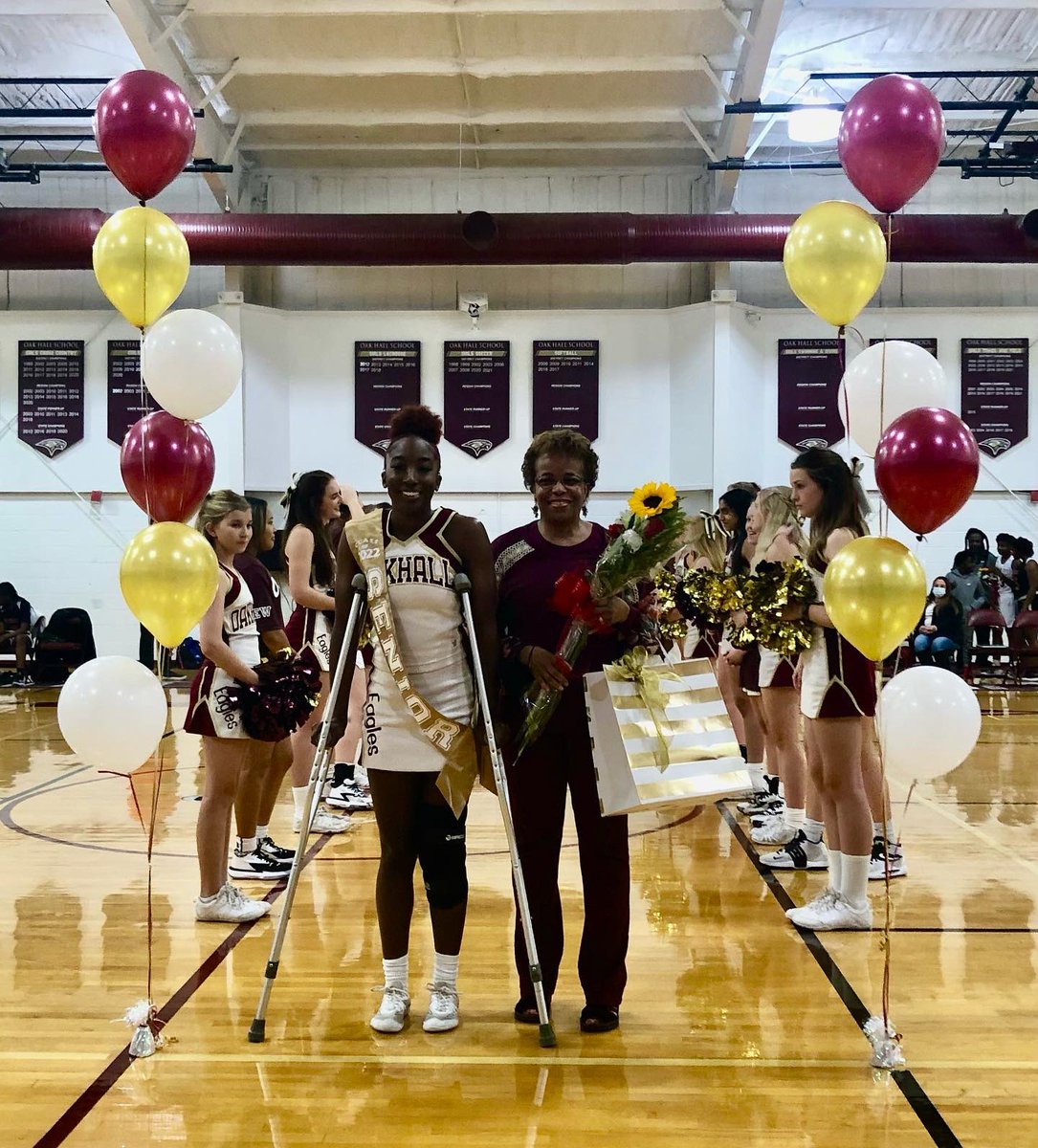 OakHallSchool's tweet photo. We celebrated Senior Night Girls Basketball &amp; Sideline Basketball Cheer with our Class of 2022 athletes last night!

Oona Fotjik &amp; Peyton Nembhard for Basketball Sideline Cheer 📣

AnnaBeth Dyrkolbotn &amp; Tyla Young for Girls Basketball 🏀 

Congrats, ladies! 🦅 https://t.co/OsOGWWS9Bt