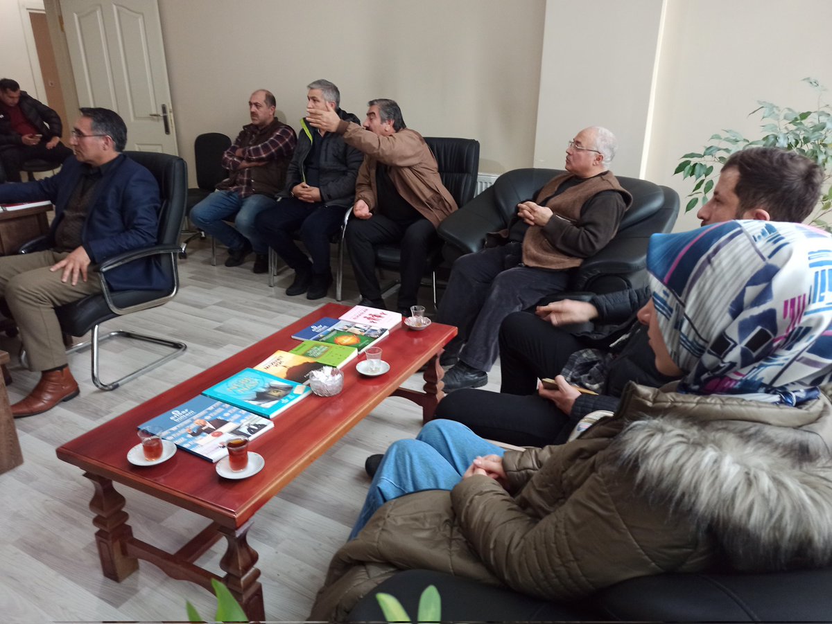 Muratsamsam04's tweet photo. Ağrı Ensar vakfı ziyaretine gelen  Ağrı Ak parti il başkanı sayın Av.Halil Özyolcu bey ve yönetimine şahsım ve vakfımız adına teşekkür ederim.@EnsarVakfi @haliloz04 
@Muratsamsam04 @EsmaAdgzel17 @fuatyontar @LmazGoksun https://t.co/tZNXC66MZ3