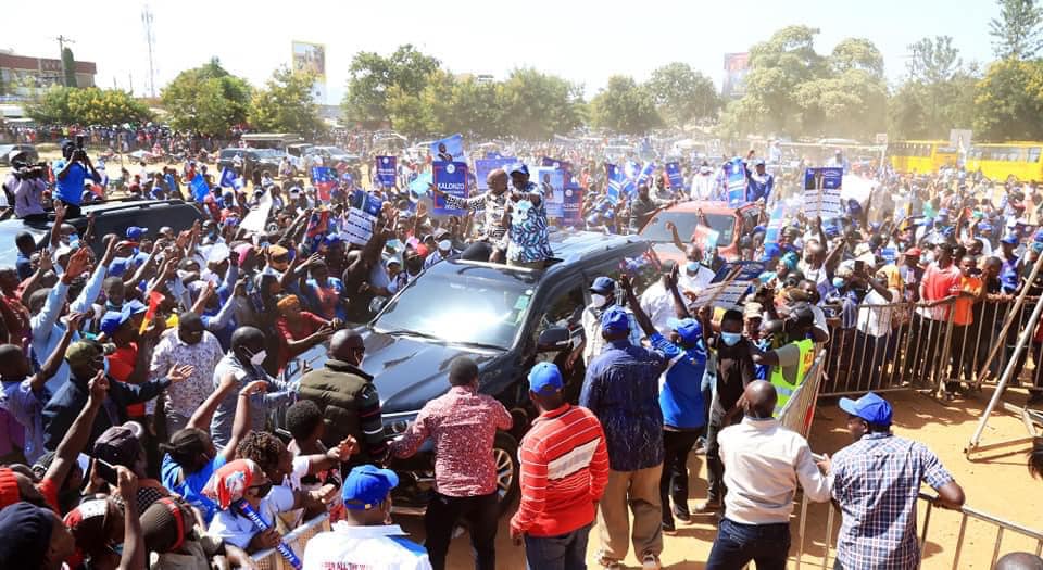 Makueni Rally…
#KalonzoinMakueni 
#siasabilawizi
#Hatudanganyiki