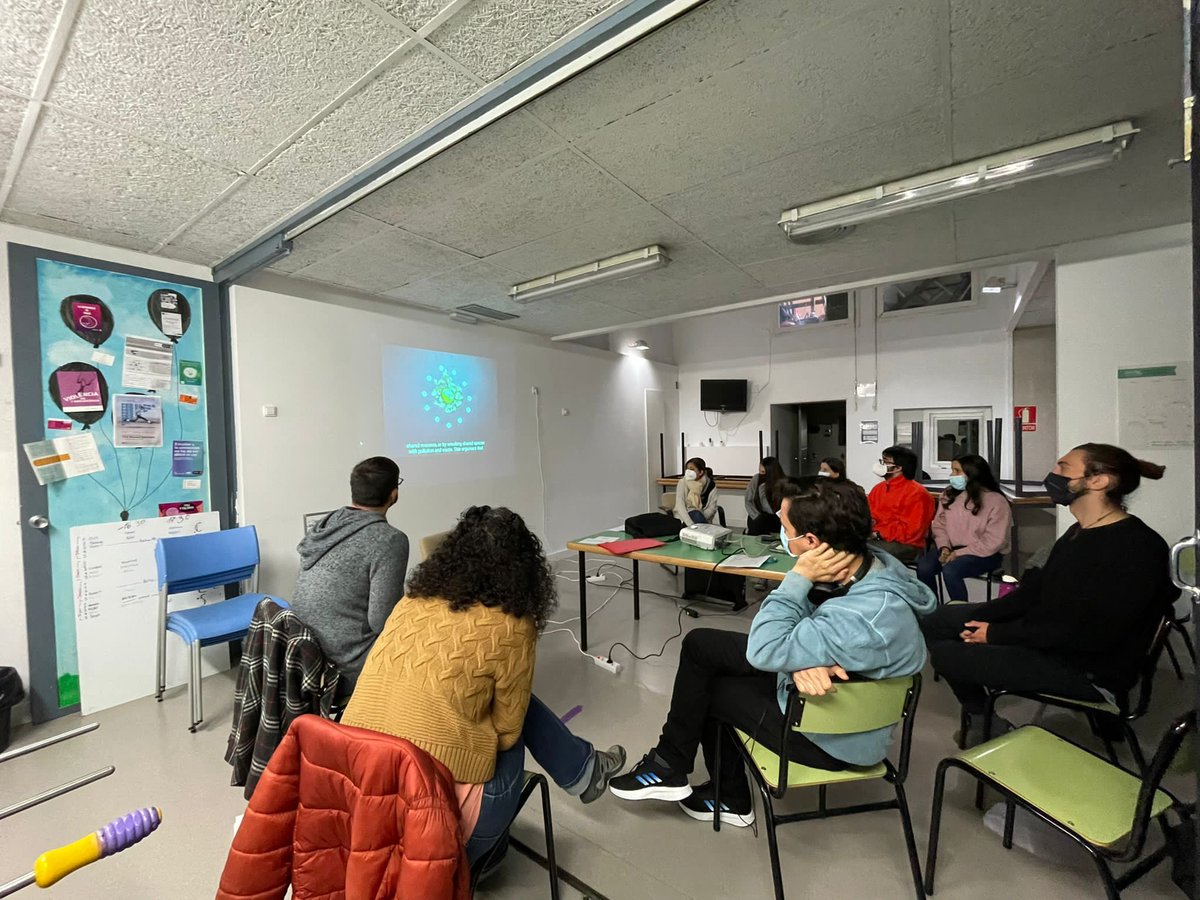 smooth_h2020's tweet photo. We continue to make progress with our case studies. Today, our team from Barcelona @JOVIScom_UPF  exchanged experiences and perspectives on #educationalcommons with third parties @aeiraval and @elParlanteBCN . Next week they will start with one of the case studies 💪 https://t.co/eh0qk8XkJ2