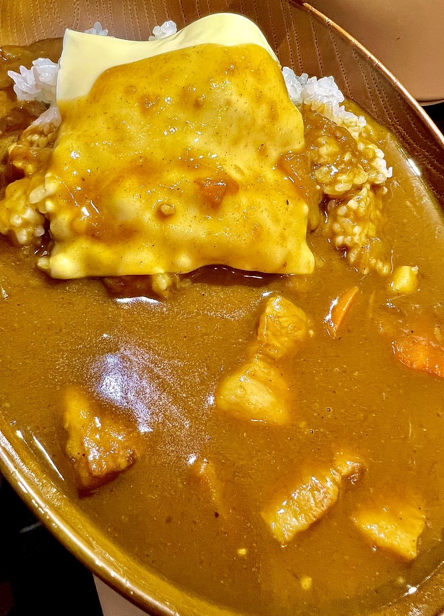 glaotoglasantv's tweet photo. カレーって最高に好き。
久しくキャンプで作ってないから、今度作りてええ！！🍛

#キャンプ飯 #カレー大好き過ぎる #カレーになりたい https://t.co/1qh4BKMRs7