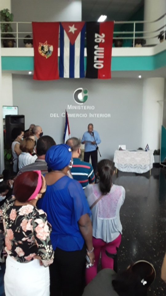 Conmemora el <a href="/MincinCuba/">Comercio Cuba</a> el 169 aniversario del natalicio de nuestro Héroe Nacional José Martí 
<a href="/BetsyDazVelzqu2/">Betsy Díaz Velázquez</a> #CubaViveEnSuHistoria