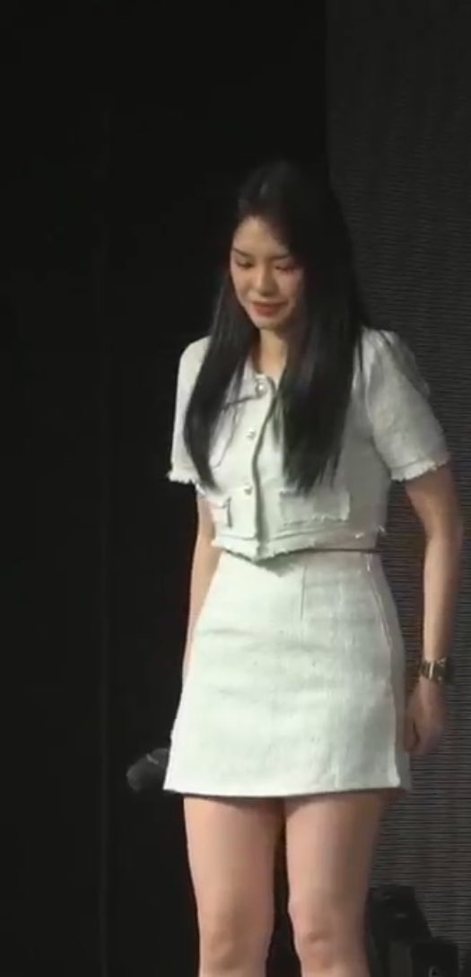 อย่าให้เฌอปรางลุกขึ้นมาแต่งตัวเป็น คือจริงเสมอมา 😍

เพราะเราจะตุยกันหมด~~~