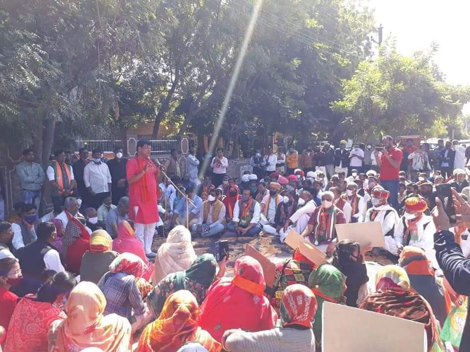 singhranjeetbjp's tweet photo. ये तो सिर्फ झांकी है
रण अभी बाकी है
#BJPPALI
@BJP4Rajasthan
@DrSatishPoonia
@ppchaudharybjp https://t.co/UjZencgQk1