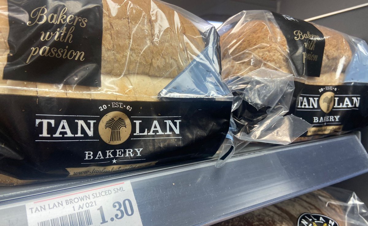 SparLlanrwst's tweet photo. When you shop with us, you not only support a local family owned business, you support local jobs (not self serve checkouts). You also support so many local family owned suppliers and their staff.
YOU help the LOCAL economy &amp; your community ❤🙏
Stocking local because we care 🏴󠁧󠁢󠁷󠁬󠁳󠁿 https://t.co/zWAkb2Dg0P