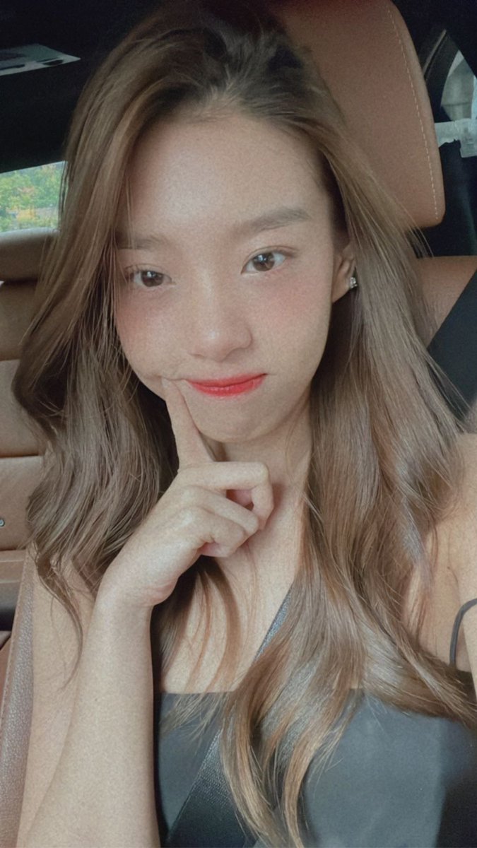 ZEquamted's tweet photo. คุณนั่นแหละ ยิ้มเยอะๆนะ #KaewBNK48 💚 https://t.co/Yo9iI97TtS