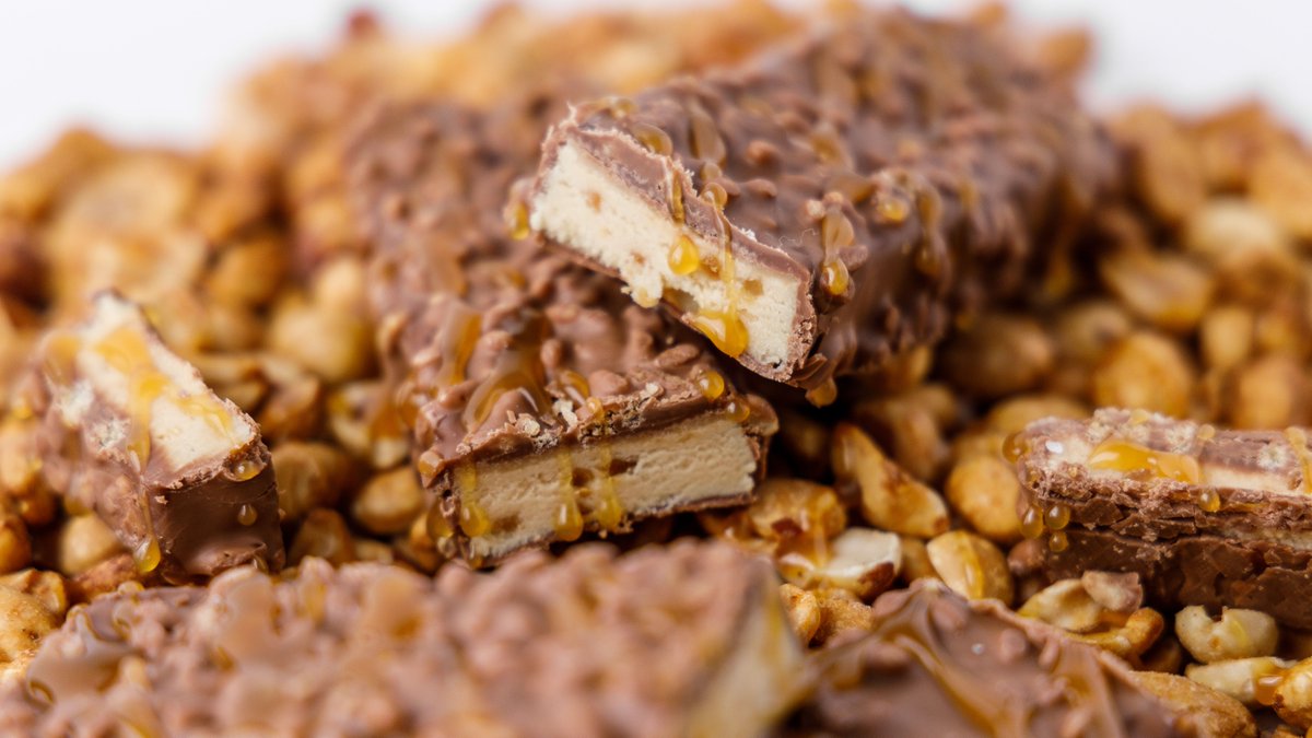 FastProOfficial's tweet photo. Do you eat FAST for a quick snack on the go - or as an indulgent dessert? 
https://t.co/Znc9GLGdT2 https://t.co/ukEtmTyD94