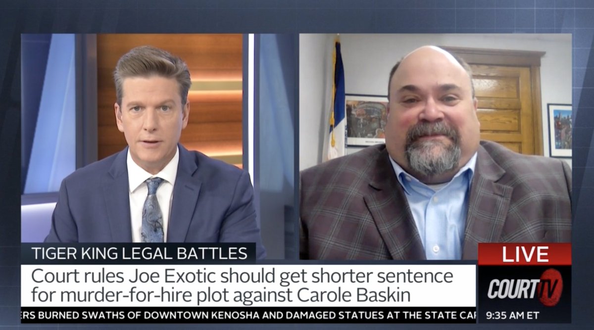 lawyerschiff's tweet photo. My main man Ed Bull, @marcoiaatty, dropping #TruthWithTed this morning on @CourtTV and @CourtTVUK.
Always love to hear Ed's perspective, he has loads of trial experience and a profound perspective. @TedCourtTV gets the best analysis from all his guests! https://t.co/kfmliFoWSK