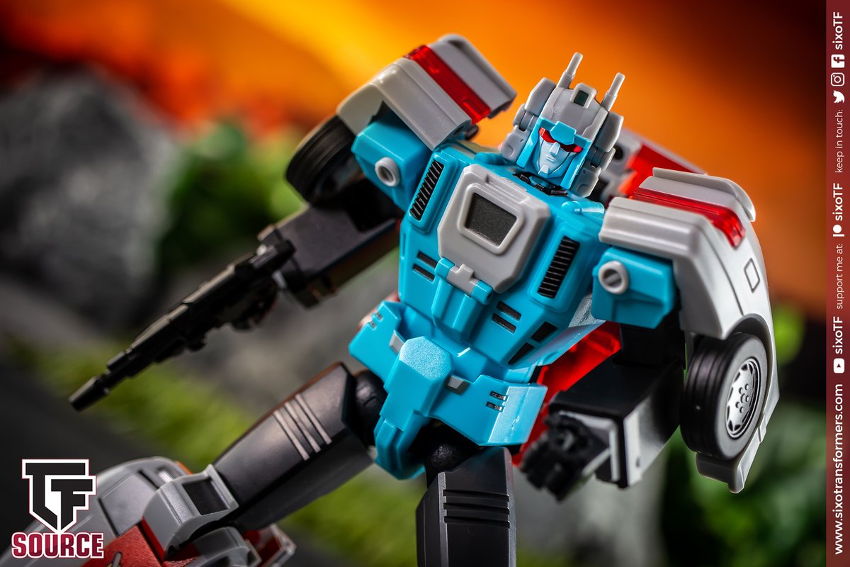 SixoTF's tweet photo. Alright, chief.

📷 Fans Hobby Red Buzzer #Transformers https://t.co/c4wmsoPFTM
