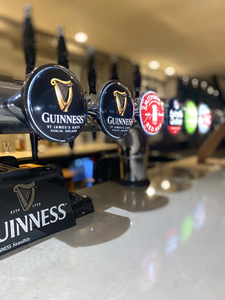 MespilHotel's tweet photo. Pint, Bed &amp; Breakfast!⁠
We have you covered for the Six Nations! ⁠
⁠
🚶🏻 Walking distance⁠
🍺Pint 
🛏️Accommodation⁠
🍳Breakfast
⁠#Mespilhotel #sixnations #Rugby #IrelandVWales #AVIVA #mespil #sportspackage #Irishsports #guinnesssixnations #pint #beer #guinness #sportsweekend https://t.co/MsuplqyNeJ