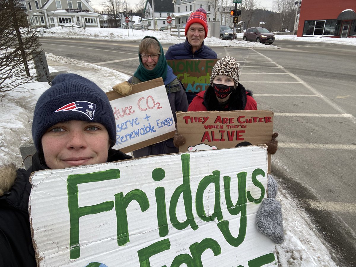 Fridays for Future Week 60 in Jaffrey NH! 💪🏼🌎 #PlanetOverProfit #ClimateActionNow @GretaThunberg @Fridays4future @GovChrisSununu