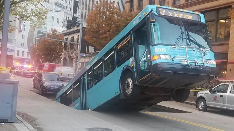 shelbster_4's tweet photo. choose your character: pittsburgh’s failing infrastructure edition https://t.co/Ng8W8RyvpX