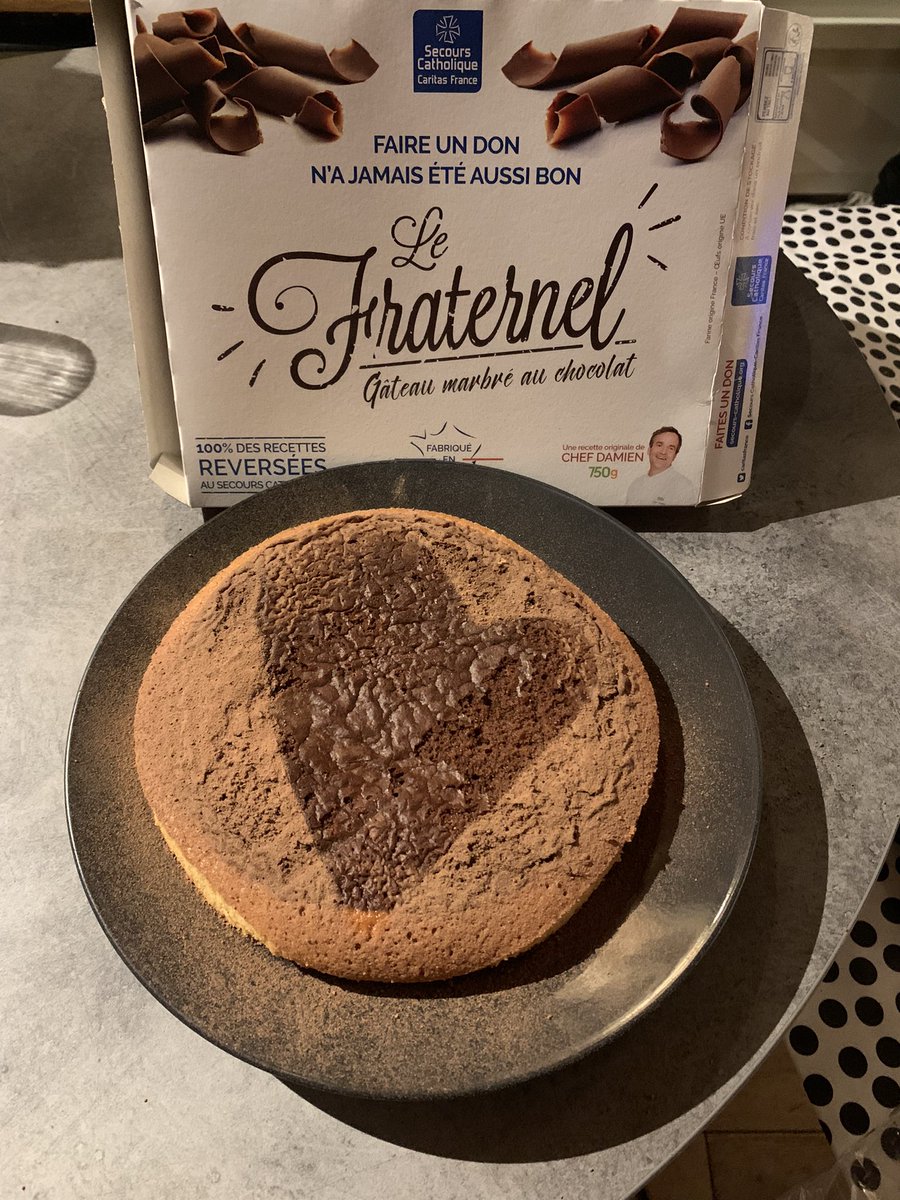 #Fraternel, #solidaire, gourmand, chocolaté, c’est le gâteau qu’ont reçu les collaborateurs de <a href="/StChristopheAss/">Saint-Christophe</a> pour soutenir l’action de @caritasfrance contre la précarité ! Belle occasion pour démarrer cette année festive sous le signe des #60ansStChristophe 🥳 🎂