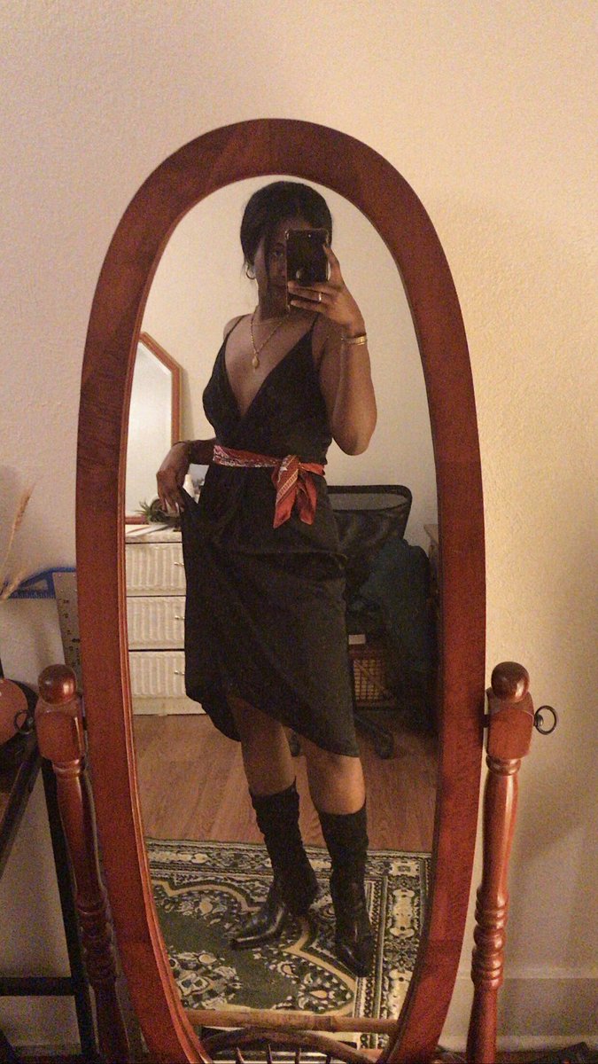 mama_llasmaa's tweet photo. I challenge you to eliminate covid + pave an opportunity for me to properly stunt this western couture https://t.co/TKpssbDZUg