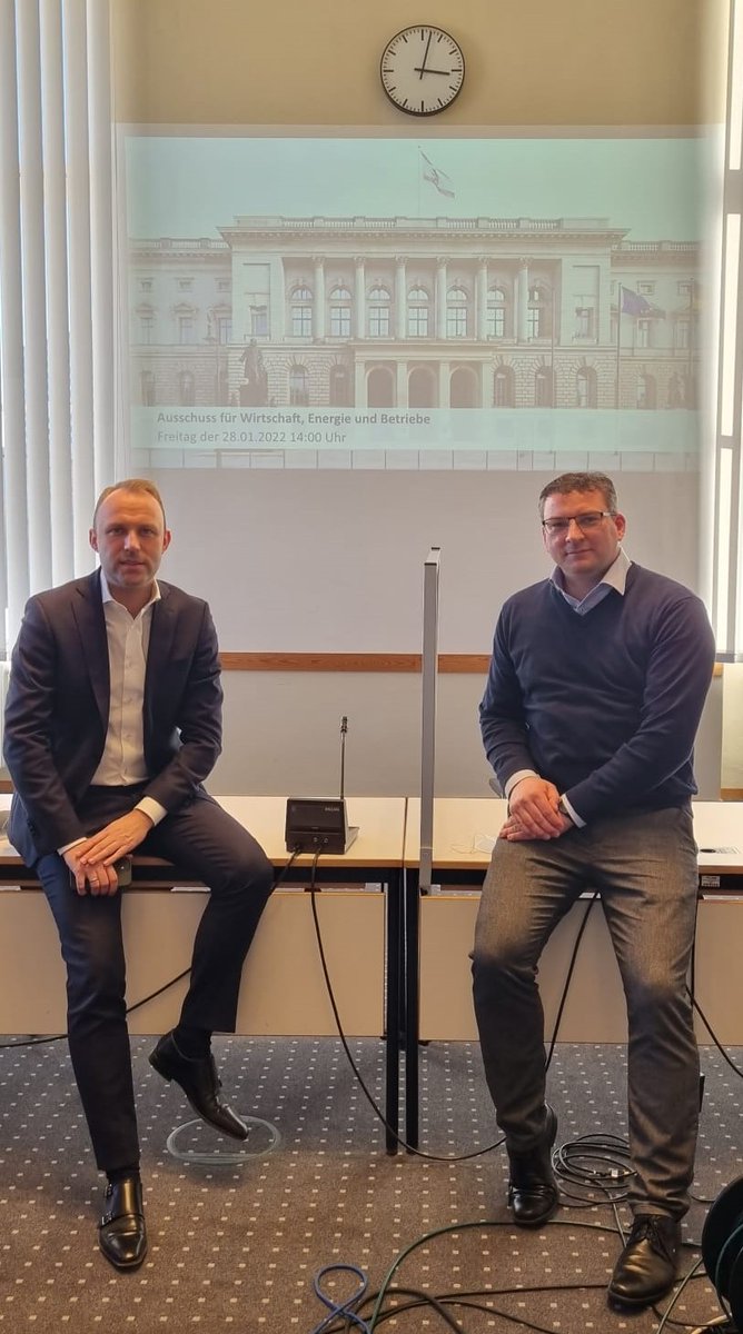 CWolfBerlin's tweet photo. Der #AGH Ausschuss Wirtschaft Energie und Betriebe #WiEnBe hat sich heute konstituiert. Zusammen mit @SebCzaja (Sprecher #Wirtschaft)  werde ich als (Sprecher #Energie und #Betriebe)  für ein #Berlin kämpfen, das durch eine starke Wirtschaft Freiräume schafft. 🚀💛#CasualFriday https://t.co/ogk8XTS6Em