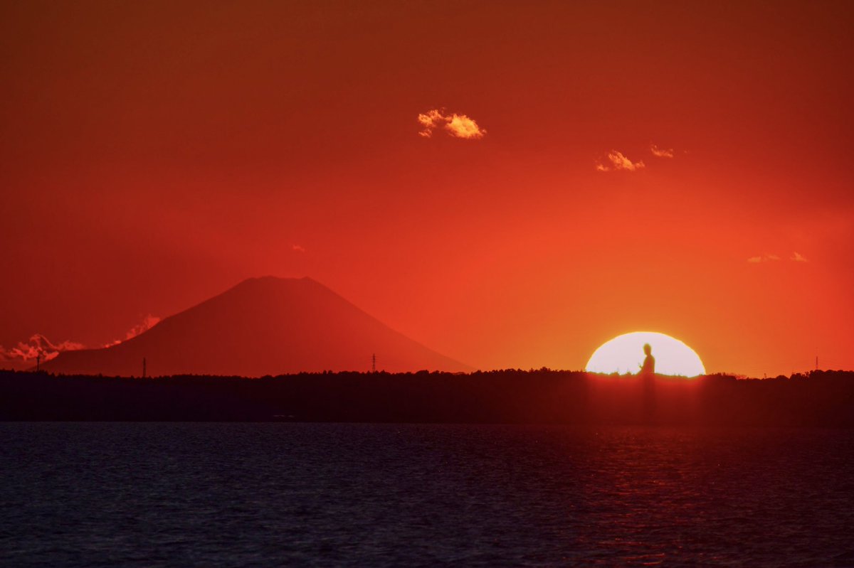 先日の富士山と大仏です。1番撮りたかった光景です。3度目の正直でやっと撮れました😊大先生のおかげです🤲