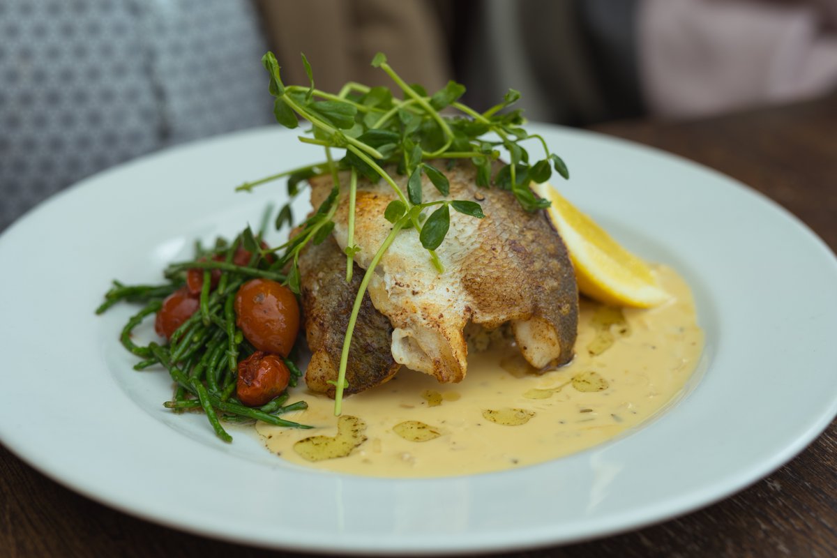 lockkeeper's tweet photo. Just some of today's star dishes...
Our #FishFridayBonanza is also the perfect opportunity to use #OurGiftToYou22 if you haven't had chance yet! Redeem £10 off of a £30 spend when you order on the #OnTapApp - but be quick, it's only available until the 31st Jan ⏰ https://t.co/ttmOJCrrc5