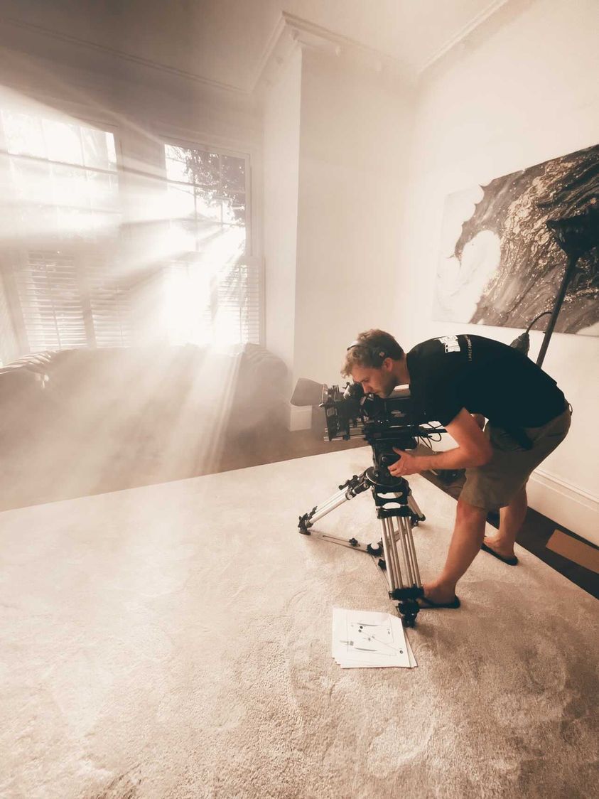 ProcamTake2's tweet photo. Lovely image of Tin Brendel shooting with the @ARRIChannel Alexa SXT with a set of the ARRI Ultra Primes for director Nicole Favarelli 🎥
All kit provided by our #London branch 🇬🇧
#procamtake2 #pt2 #alexasxt #arrisxt #ultraprimes #cameralove #director #dop https://t.co/RRBGPHE6DV