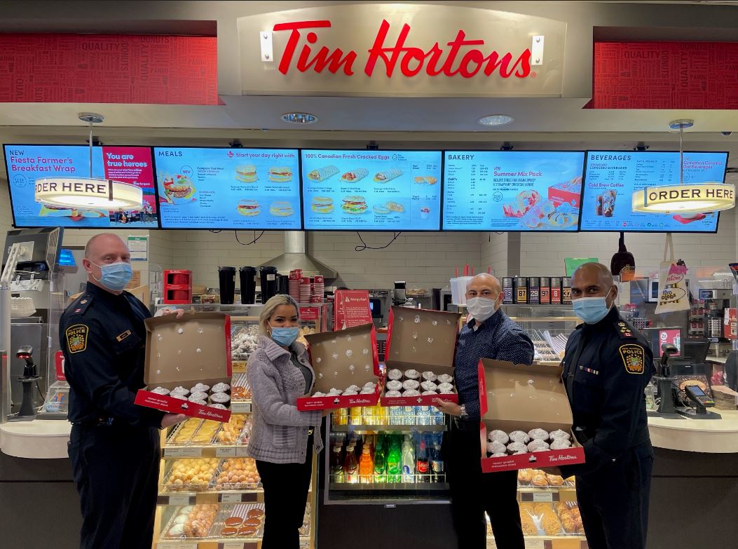 PeelPolice's tweet photo. @PeelPolice @TimHortons  @SpecialOCanada share a common purpose: to build more inclusive communities across Canada. When you purchase a #ChooseToInclude donut from Tim Hortons Jan 28-30, 100% of the proceeds will go to Special Olympics programming to help support their athletes https://t.co/enDDB01w4a