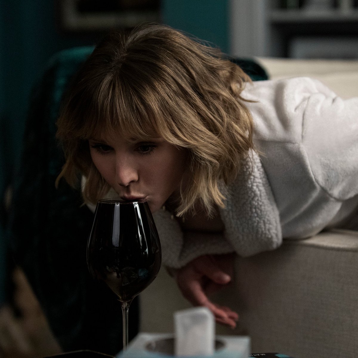 Netflix_CA's tweet photo. my plans for this weekend https://t.co/BZ7Va8ji5H