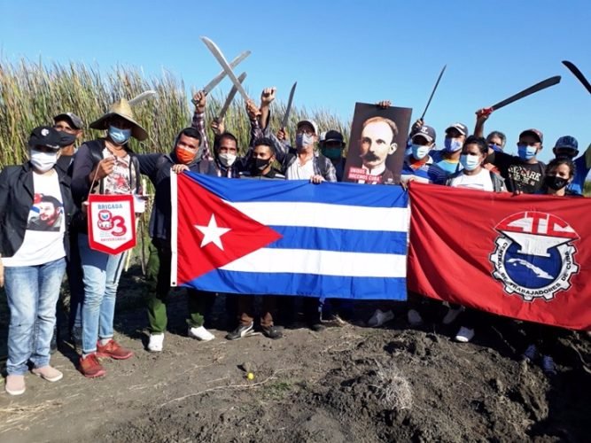 83 eneros cumple 
@CubaCentral, esta celebración tributará en el compromiso de continuar apoyando a la #RevolucionCubana, con optimismo, responsabilidad y unidad. ¡Felicidades trabajadores de #Cuba! #SomosContinuidad #CubaViveYVence🇨🇺 
<a href="/DiazCanelB/">Miguel Díaz-Canel Bermúdez</a>