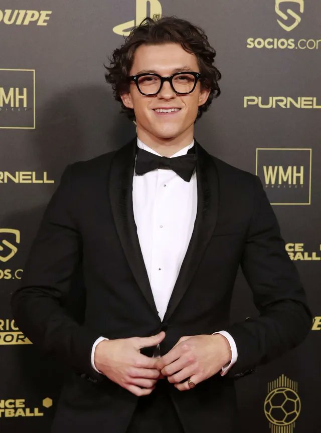 Specs Collective on X: "Tom Holland (@tomholland2013) wearing the Garrett  Leight // Naples in Black. Shop the style today: https://t.co/NLVghRkGb3 --  #tomholland #spiderman #nowayhome https://t.co/nxqcce31TE" / X