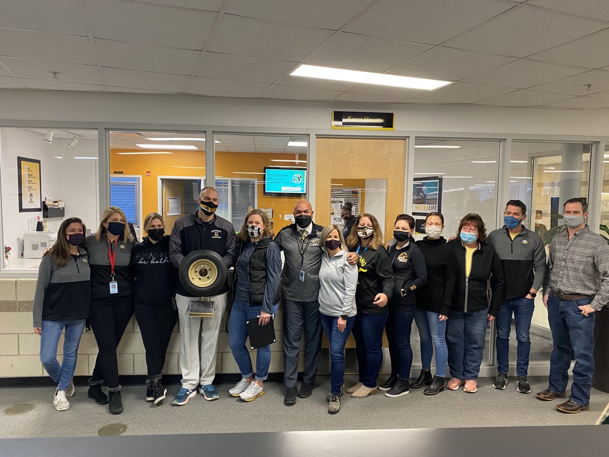 Metea Valley HS tweet media