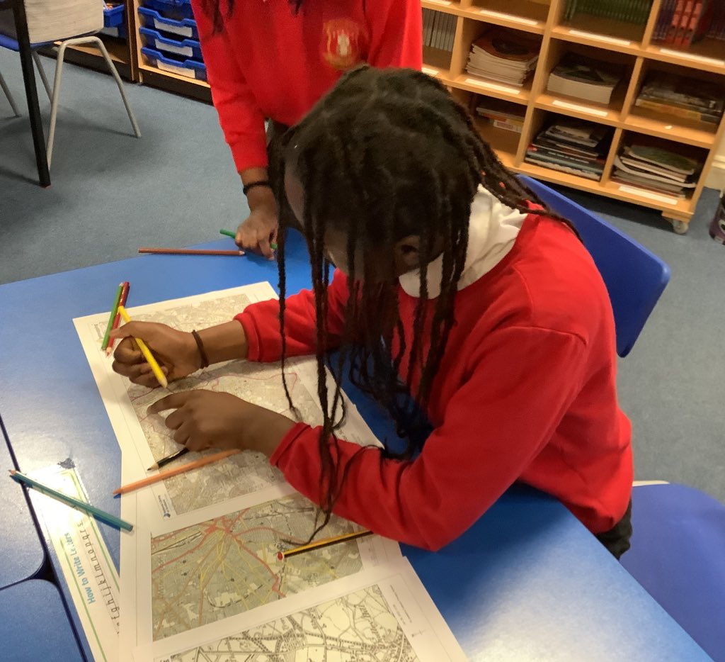 StJosephsCatho7's tweet photo. Year 5 Magnolia have been geographers this afternoon, exploring maps of our local area from 1890 to today.
They have used geography skills to compare how Bradford has changed over time, making links with how migration could have affected this. @bcw_cat #digimaps #geography https://t.co/IbWkOdLOpd