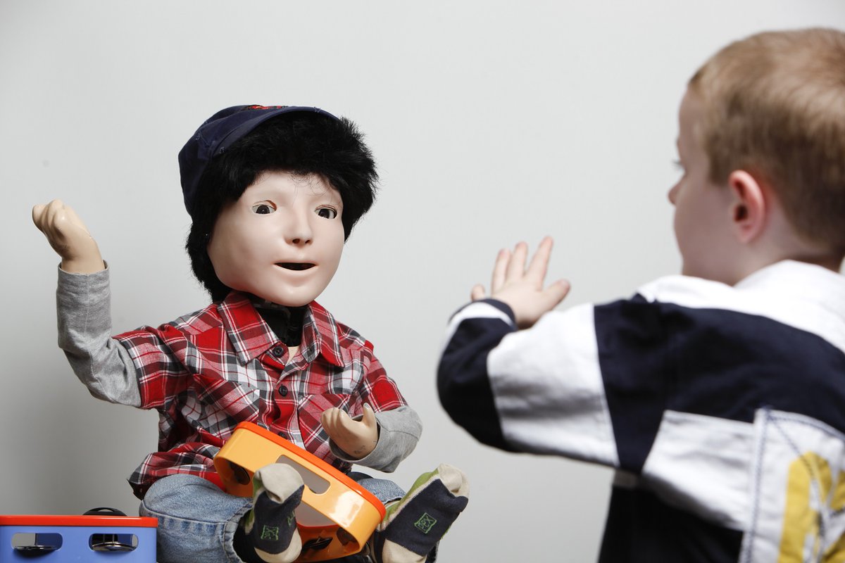 tas_hub's tweet photo. TAS Project Update | Kaspar the Social #Robot is Returning to School to Meet Students with #Autism
Read:https://t.co/JHJMV5M7er
#SocialRobot #PumpPriming #Language #Autism #learning #speech #causalexplanations #children #learningdifficulties https://t.co/Og2zPpA5QE