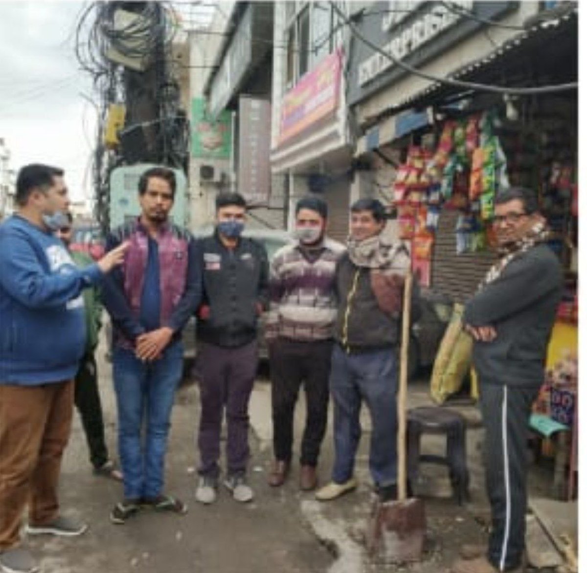 Apnipartyonline's tweet photo. J&K #ApniParty Vice President District Jammu Urban, Vaibhav Mattoo urged the Government to construct a hospital in the ground in #Poonch House #TalabTillo, #Jammu.
Statement here https://t.co/AEIj2IVbFb https://t.co/G8y38NaGZm