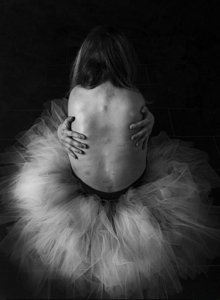 PROJECT__ART's tweet image. The #artwork 'ballerina's secret' by the #artist Anna Klesse.  Discover #independentartists and #emergingartists on projectart.com  - #thesocialartsmarket