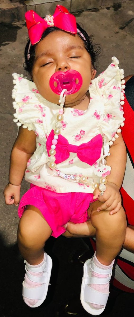 Luana22E's tweet photo. Tão pequena, frágil e sensível, mas capaz de despertar o maior e melhor sentimento do mundo em mim: o Amor 🥺🥰❤️💞 #MinhaVida #MinhaLolo https://t.co/ws00RbTrK5