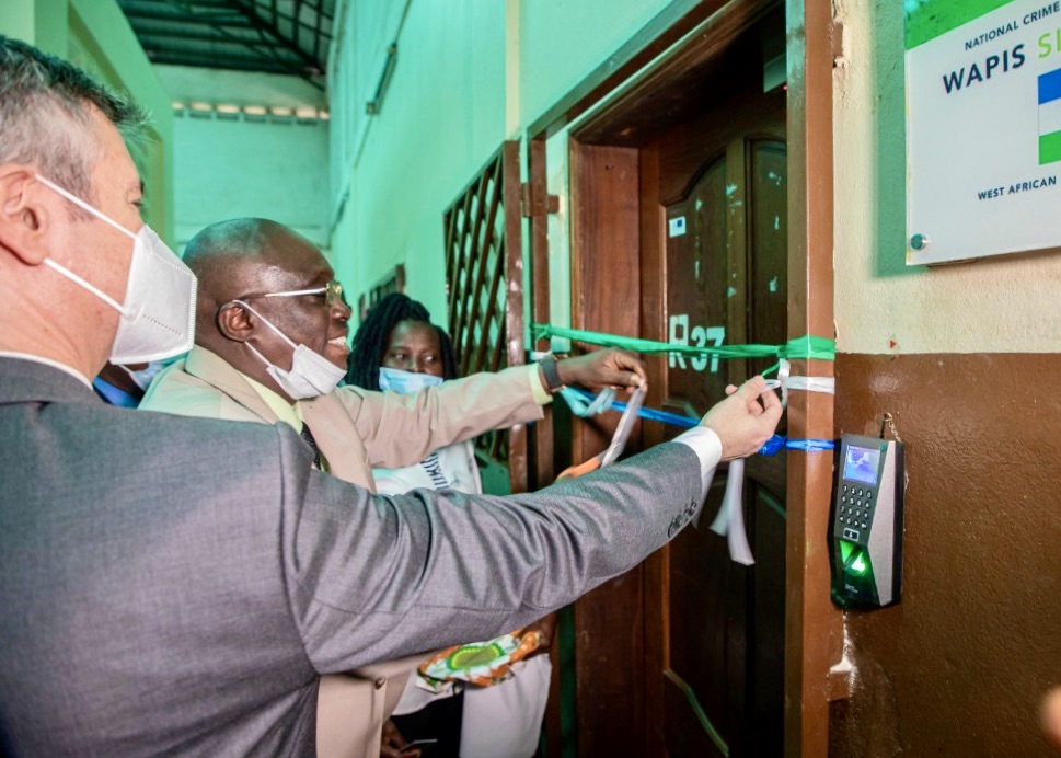 INTERPOL_HQ's tweet photo. 🎯The #WAPISProgramme has reached a key milestone: the inauguration of the NCMS-WAPIS Data Collection & Registration Centre in #Freetown.
It will facilitate the collection, storage & sharing of criminal data at national, regional & global level to fight transnational crime. https://t.co/CcvHQqVnLA