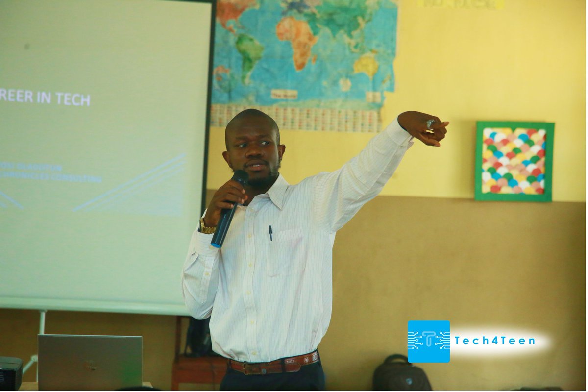 Oladotun_Ty's tweet photo. We are not giving back because we have it all; we are giving back because we were also given. 

📍9 days 
📍9 schools visited 
📍1200+ students 
📍6 training centres chosen 
📍180 students chosen for training 

#Tech4Teen
#TechAwareness
#TechOutreach
#Tech4Teen
#Volunteering https://t.co/5cSl8Yh9ir