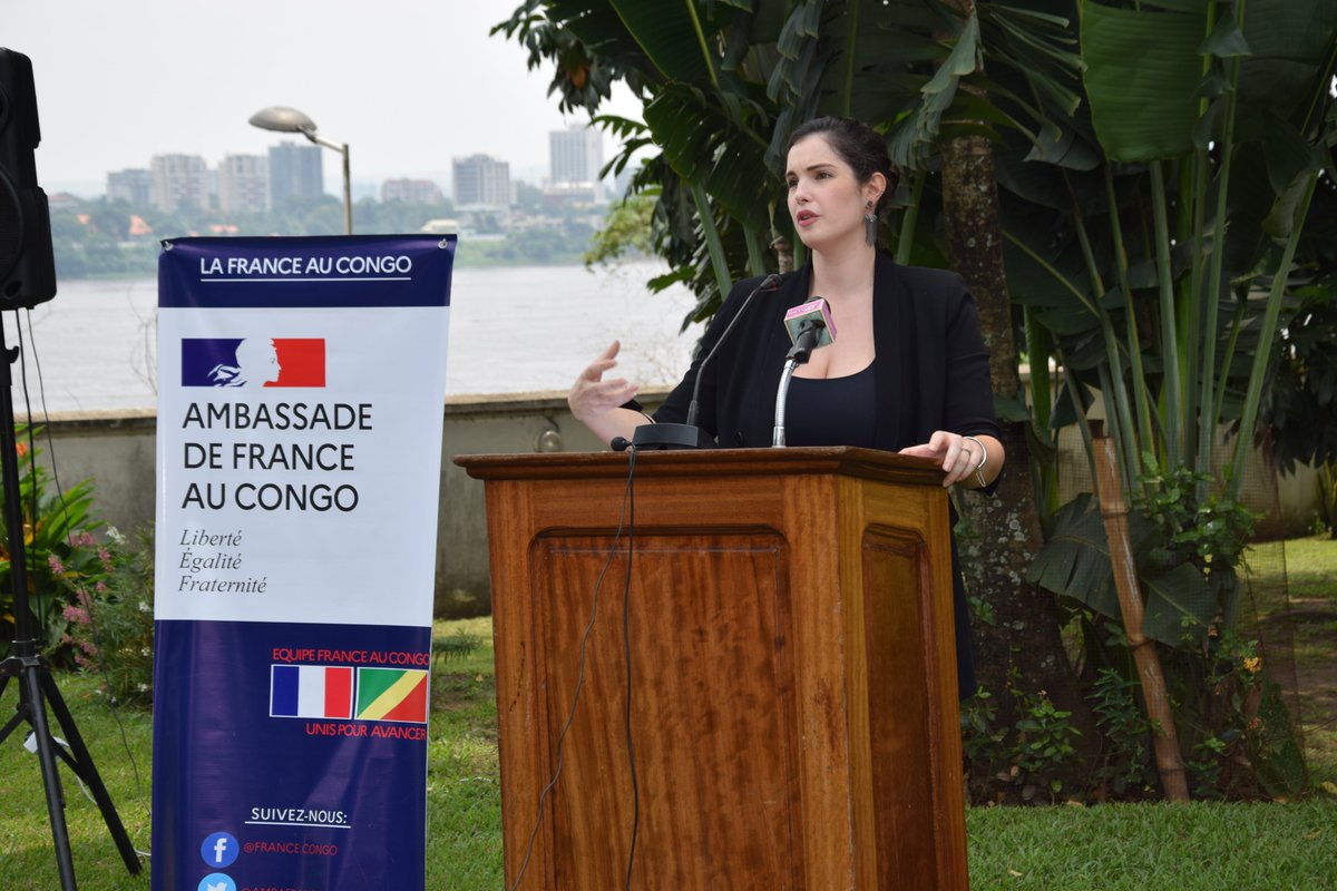 ambafran_congo's tweet photo. Ce midi à la Résidence de France 🇫🇷, remise des certifications aux 14 bénéficiaires de la formation de la prestigieuse @ESJLille sur l'éducation aux #médias et la lutte contre les #fakenews.

L'occasion de rappeler le rôle essentiel de la presse en Démocratie.
@elisathevenet https://t.co/2r5S3uLJXI