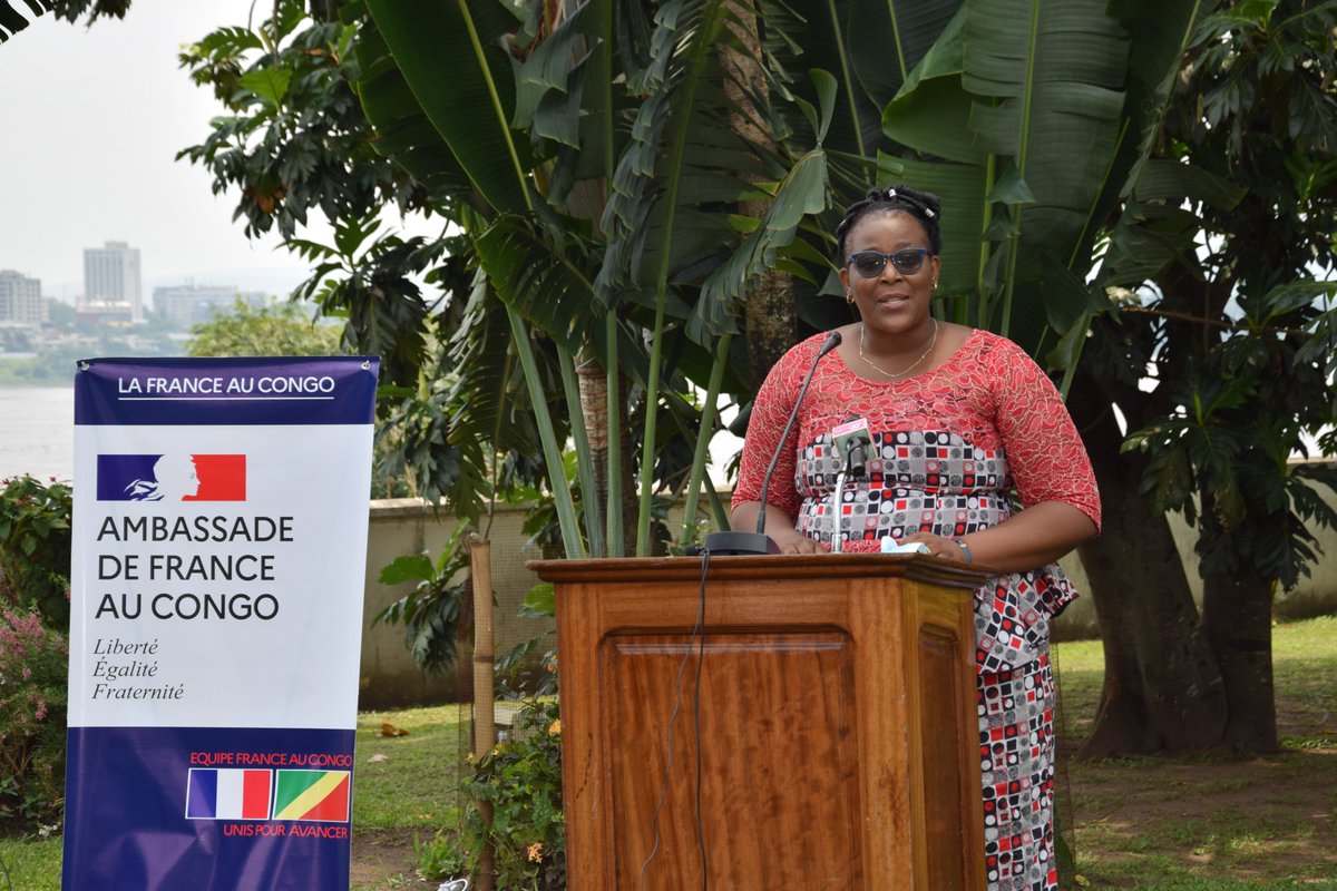 ambafran_congo's tweet photo. Ce midi à la Résidence de France 🇫🇷, remise des certifications aux 14 bénéficiaires de la formation de la prestigieuse @ESJLille sur l'éducation aux #médias et la lutte contre les #fakenews.

L'occasion de rappeler le rôle essentiel de la presse en Démocratie.
@elisathevenet https://t.co/2r5S3uLJXI