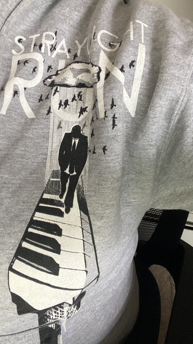 I’ve had this <a href="/straylightrun/">straylightrun</a> sweatshirt since 2008 and it finally fits again 🥲