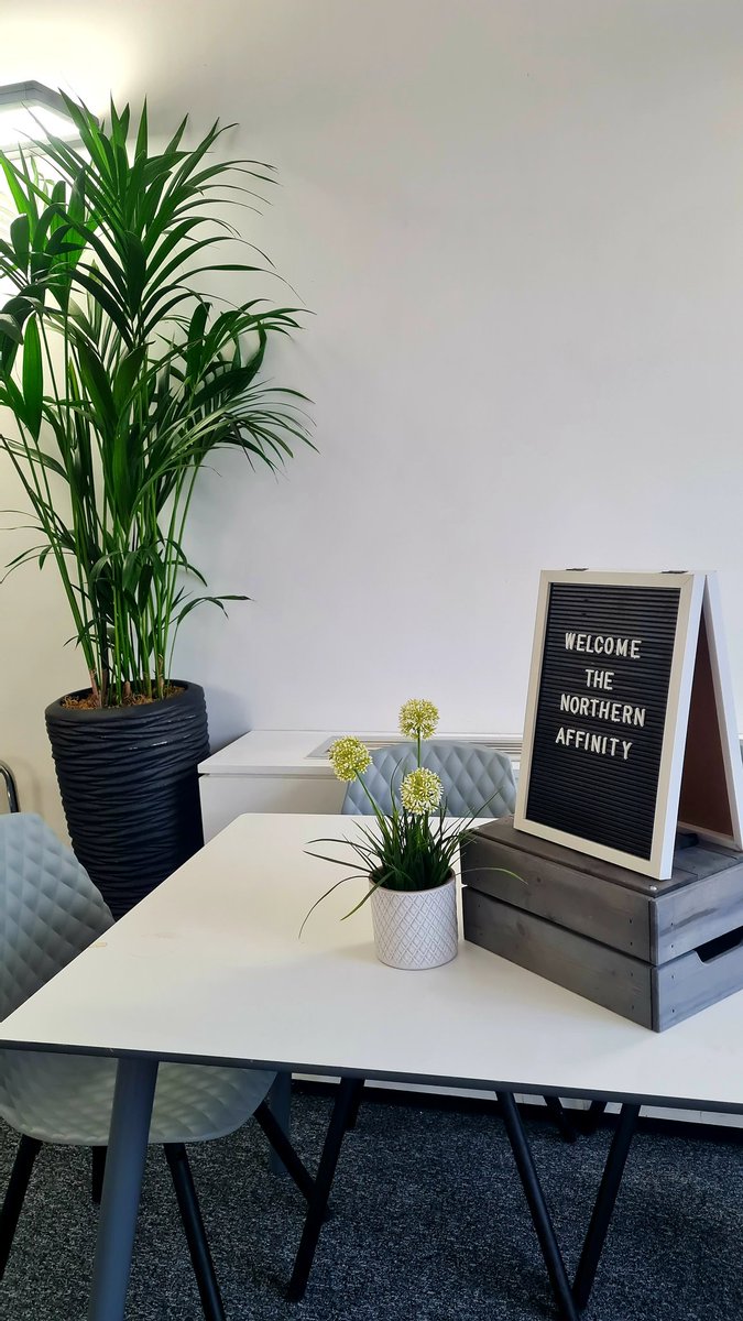 YoubeeBecky's tweet photo. Lovely morning spent in #Leeds with @TNorthAffinity! I definitely got too excited, spoke too fast & brought up the idea of wine far too early! But it's Friday & it was SO GOOD to see people face to face & make real connections with people.
#Networking #TheNorthernAffinity https://t.co/KVnQg6rYOp