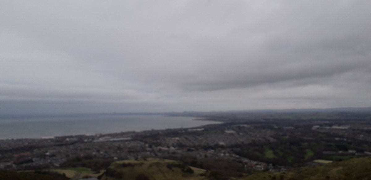 aljaroo1874's tweet photo. Waiting on a customer @JocksLodge so stuck on my #RunningShoes which I now keep in the van for #UnplannedRuns & ran up #ArthursSeat & #WhinnyHill
Not every city that you can run up a #ExtinctVolcano in your lunch break
#Edinburgh #WorkRun
#LoveToRun #RunToLive https://t.co/iRr8bNsg28