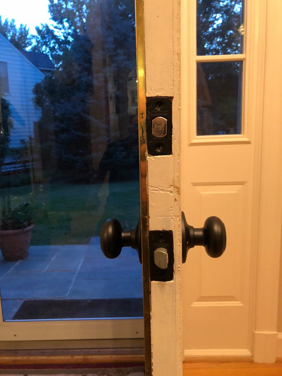 keyrescuedallas's tweet photo. If you need locks installed at your home or business contact Key Rescue Dallas!  (469) 676-8036 https://t.co/0UbKh42HIE 
.
.
#Dallas #Locksmith #LocksmithinDallas #DallasLocksmithService #EmergencyLocksmith https://t.co/Sa28U6ppi9