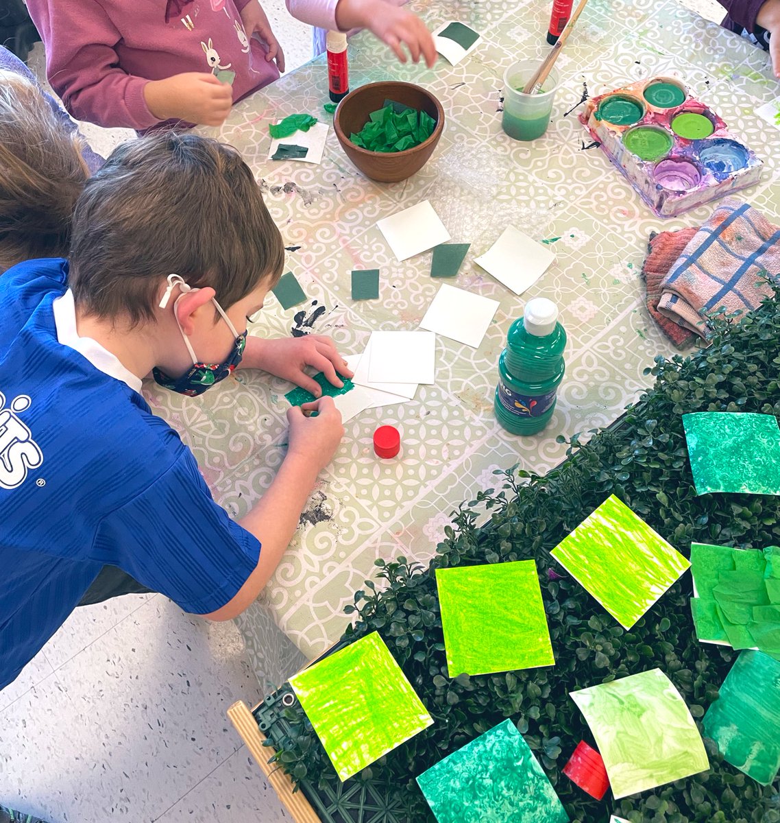 Today in kindergarten we read ‘A World of Kindness’ and shared ways we can be kind and make others feel welcome. We each created a green square for our mobile to recognize #GreenSquareCampaign <a href="/NccmEducate/">NCCMEducate</a> <a href="/newhalfmoonbay/">Halfmoonbay</a>