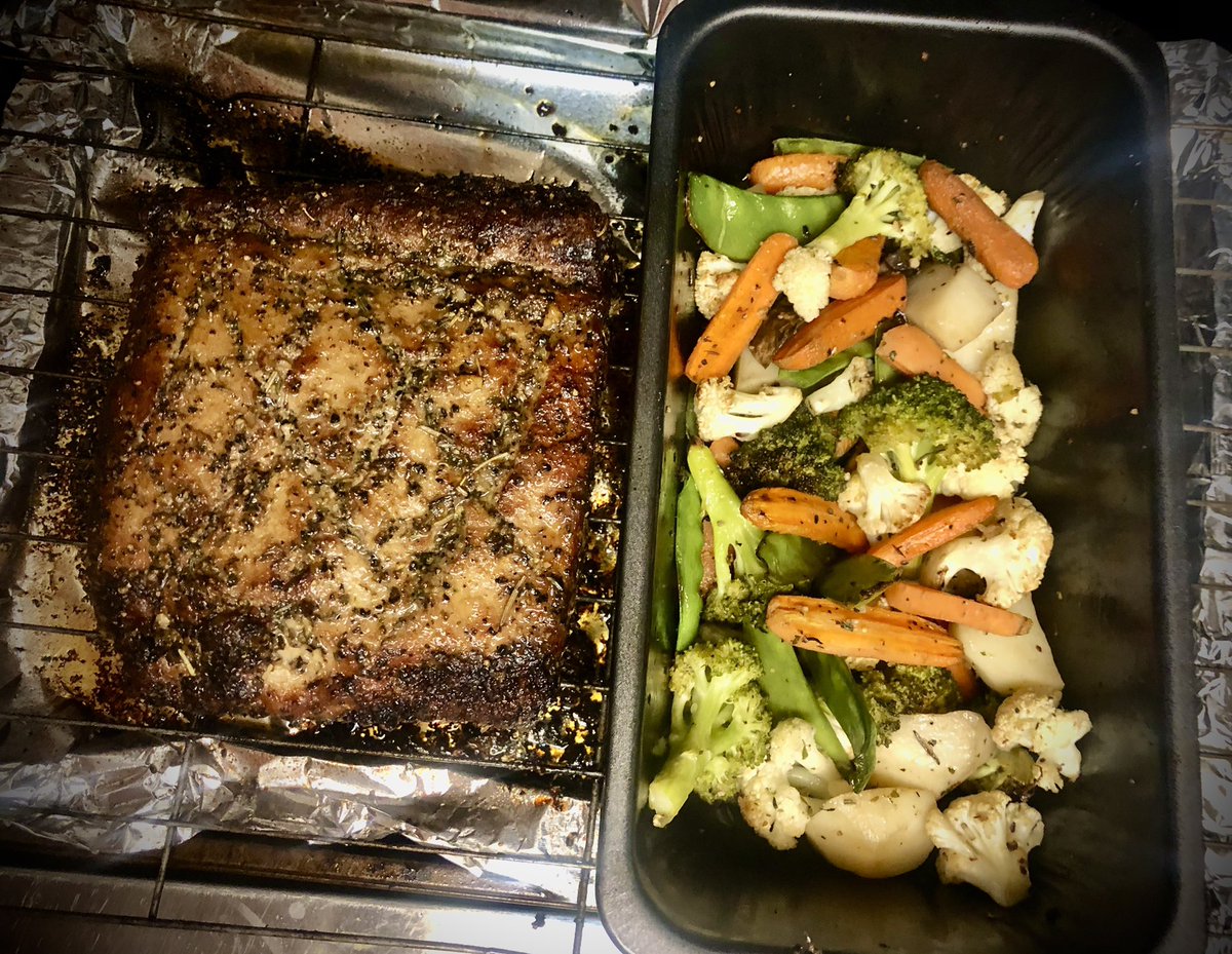 DaphneWeng's tweet photo. Last night’s dinner! Yumm!! I cooked Pork Rib roast and veggies. #ketodiet #intermittentfasting #homecooking #Foodie #food #meandmycooking https://t.co/2tn9CqETFd