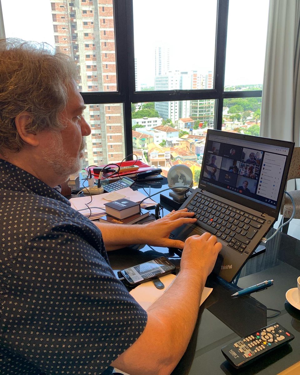 renildo's tweet photo. Reunião da direção do PCdoB para a elaboração de sugestões ao programa da Federação Partidária. ✅💻
#Reuniao #Federacao #PCdoB #Partidaria https://t.co/tiSrHkditk