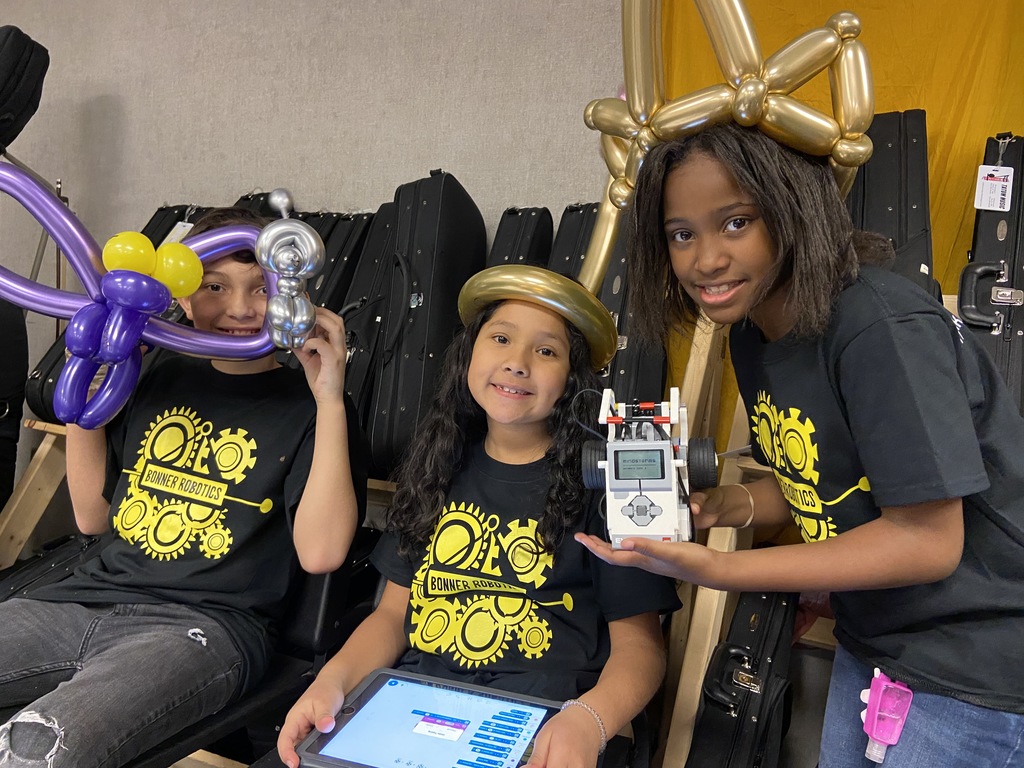 BonnerTylerISD's tweet photo. We are so proud of our #BonnerBees! They have worked so hard all year and did an incredible job at the #ETXRobotics competition last night! #BonnerBees ππ€ https://t.co/9lSROWOTSO