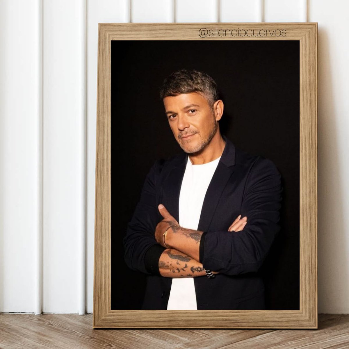 Mi persona favorita tiene la cara bonita 🥰 <a href="/AlejandroSanz/">Alejandro Sanz</a> 💞 #ElDisco <a href="/SilencioCuervos/">silenciodeloscuervos</a> #Viernes 💪✨  🥳